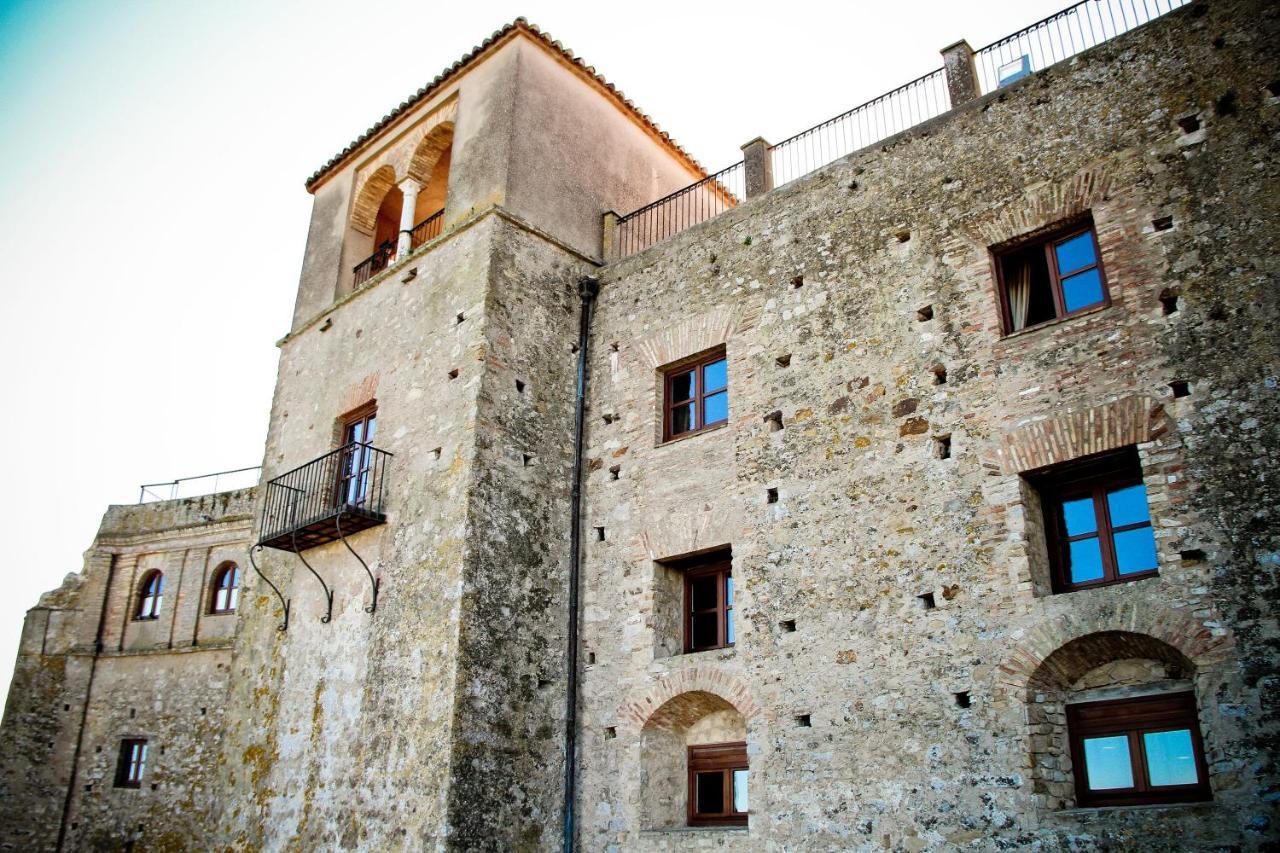Hotel Tugasa Castillo De Castellar Castellar de la Frontera