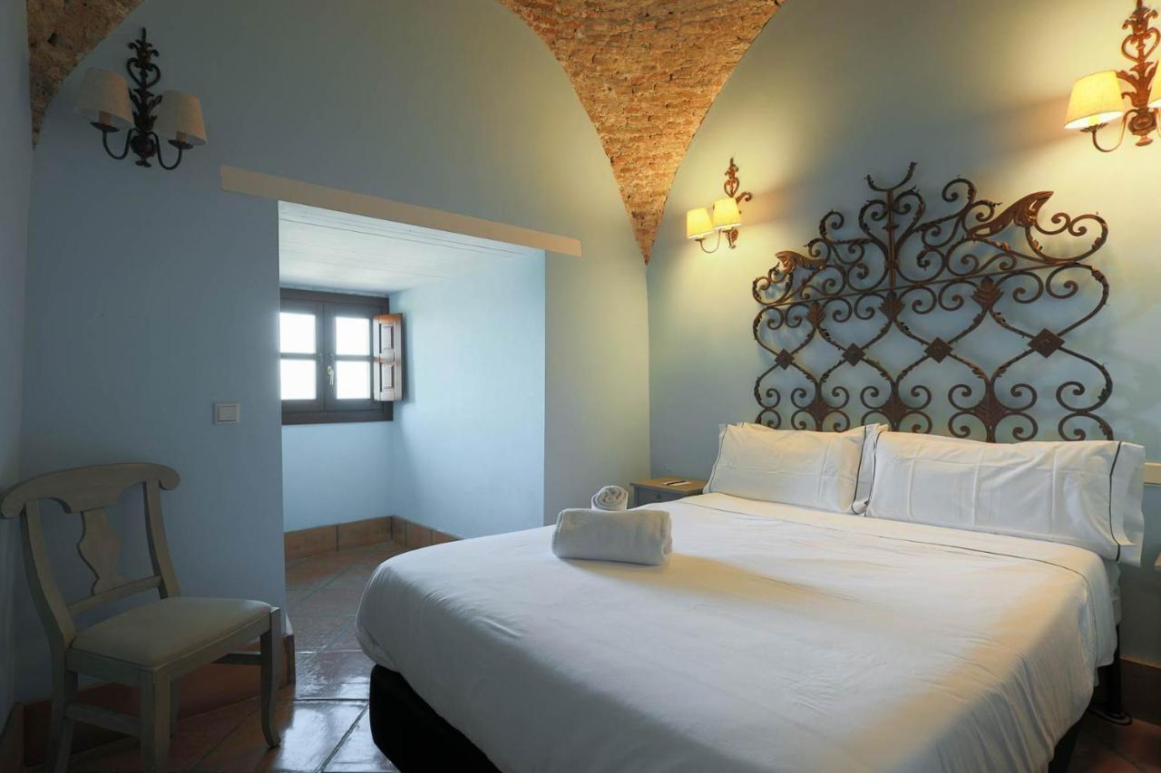 Hotel Tugasa Castillo De Castellar