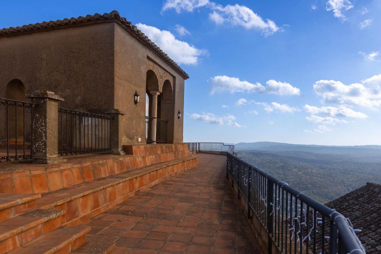 Hotel Tugasa Castillo De Castellar
