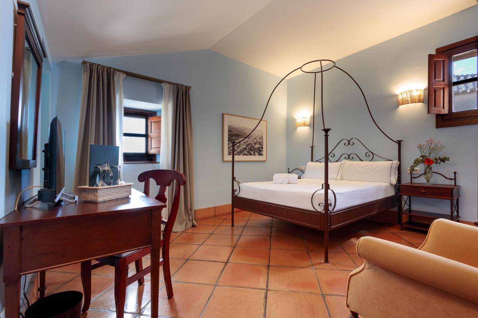 Hotel Tugasa Castillo De Castellar 3*