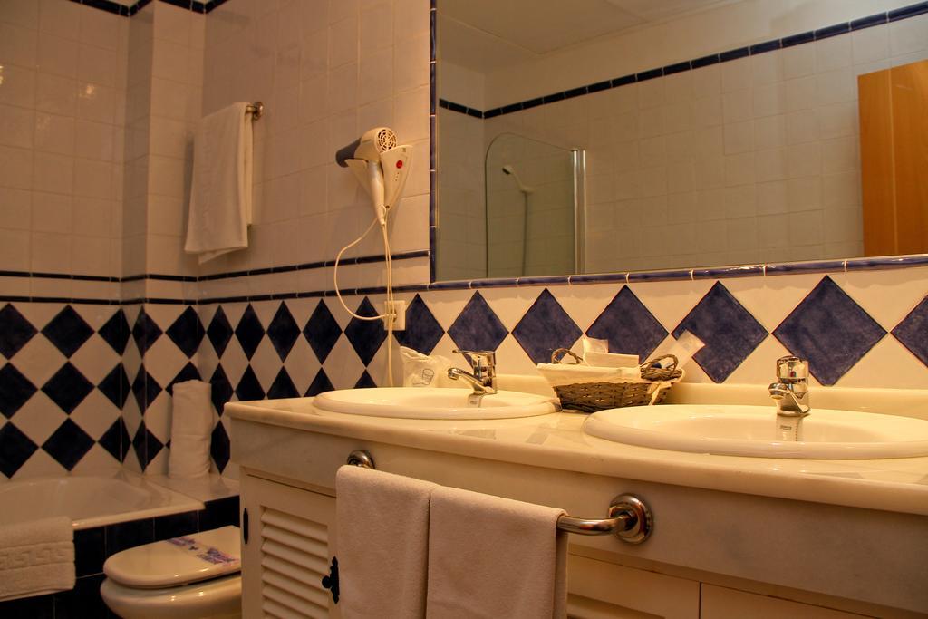 Hotel Tugasa Castillo De Castellar 3*