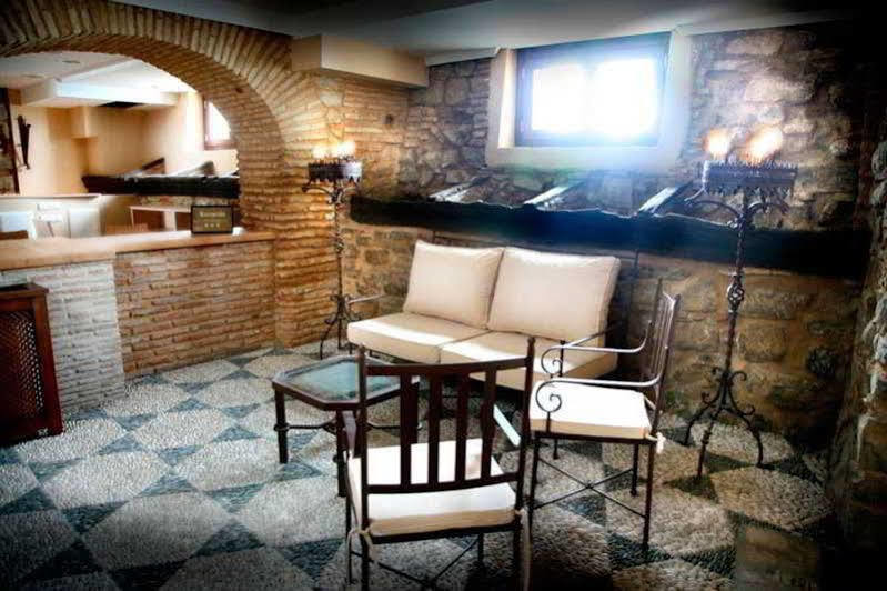 Tugasa Castillo De Castellar 3*